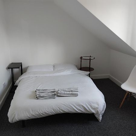 Joyful Room Rainham  Eksteriør billede
